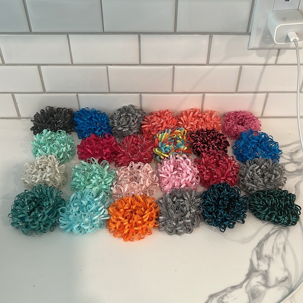 BUNDLE 24 pc HAIR TIES - Picture 3 of 14